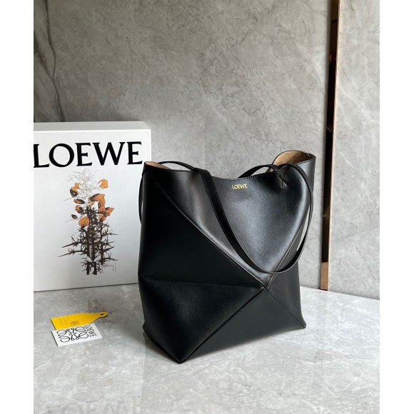 Loewe Medium Puzzle Fold Tote Bag in Black Calfskin Loewe Medium Puzzle Fold Tote Bag in Black Calfskin