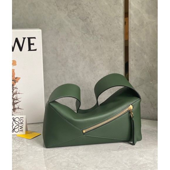 Loewe Puzzle Hobo Bag In Vintage Khaki Nappa Calfskin Loewe Puzzle Hobo Bag In Vintage Khaki Nappa Calfskin