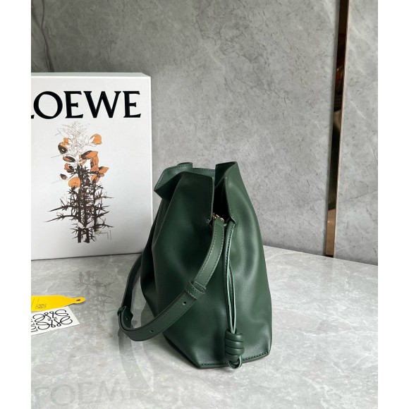 Loewe Flamenco Clutch Bag in Bottle Green Nappa Calfskin Loewe Flamenco Clutch Bag in Bottle Green Nappa Calfskin