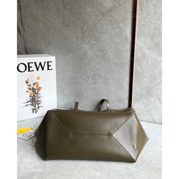 Loewe Large Puzzle Fold Tote Bag in Dark Green Calfskin Loewe Large Puzzle Fold Tote Bag in Dark Green Calfskin