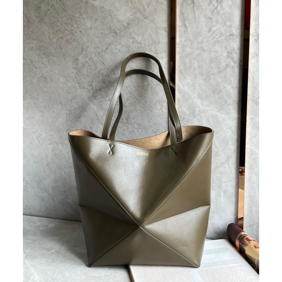 Loewe Large Puzzle Fold Tote Bag in Dark Green Calfskin Loewe Large Puzzle Fold Tote Bag in Dark Green Calfskin