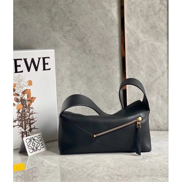 Loewe Puzzle Hobo Bag In Black Nappa Calfskin Loewe Puzzle Hobo Bag In Black Nappa Calfskin
