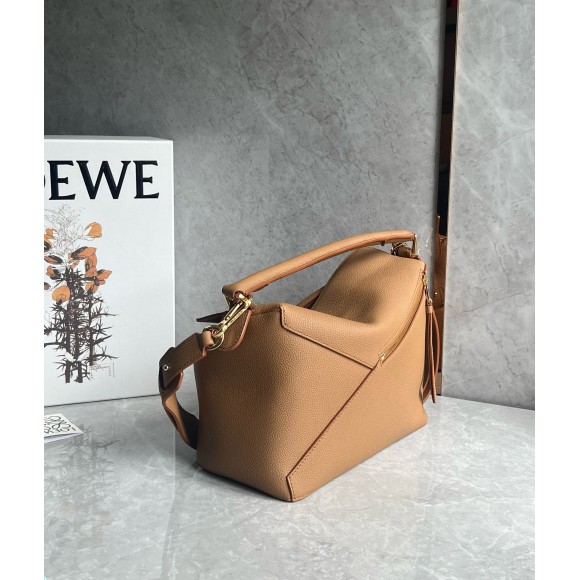 Loewe Puzzle Medium Bag In Toffee Grained Calfskin Loewe Puzzle Medium Bag In Toffee Grained Calfskin