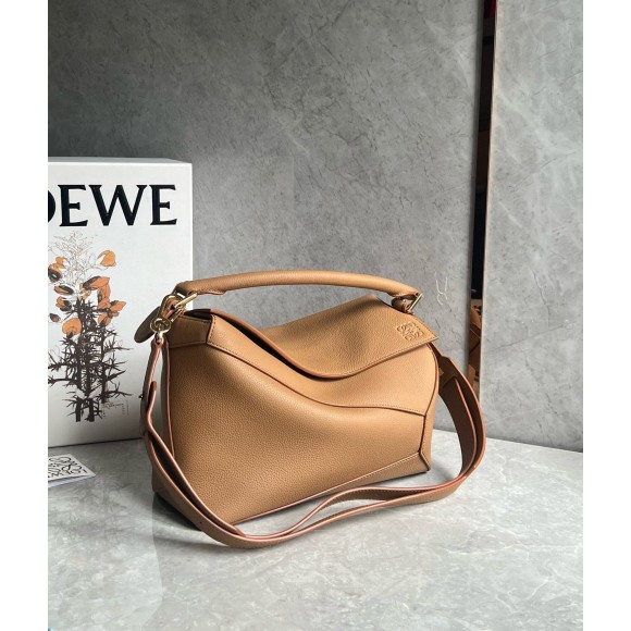 Loewe Puzzle Medium Bag In Toffee Grained Calfskin Loewe Puzzle Medium Bag In Toffee Grained Calfskin
