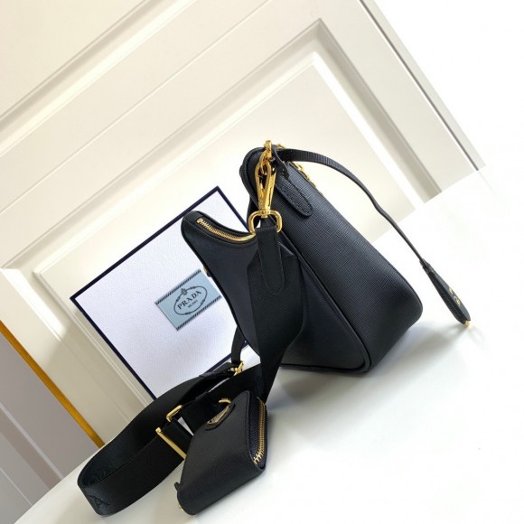Prada Re-Edition 2005 Shoulder Bag In Black Saffiano Leather Prada Re-Edition 2005 Shoulder Bag In Black Saffiano Leather