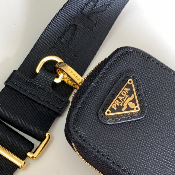 Prada Re-Edition 2005 Shoulder Bag In Black Saffiano Leather Prada Re-Edition 2005 Shoulder Bag In Black Saffiano Leather