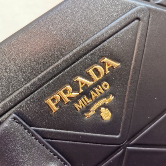 Pra*a symbole small bag with topstitching in black leather