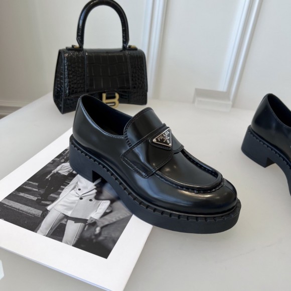 Prada Women's Loafers In Black Brushed Leather Prada Women's Loafers In Black Brushed Leather