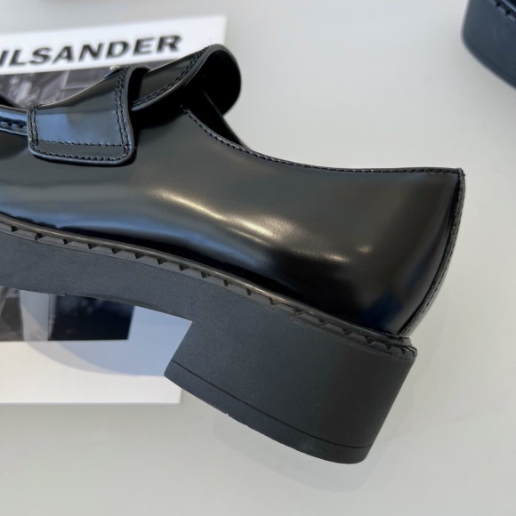 Prada Women's Loafers In Black Brushed Leather Prada Women's Loafers In Black Brushed Leather