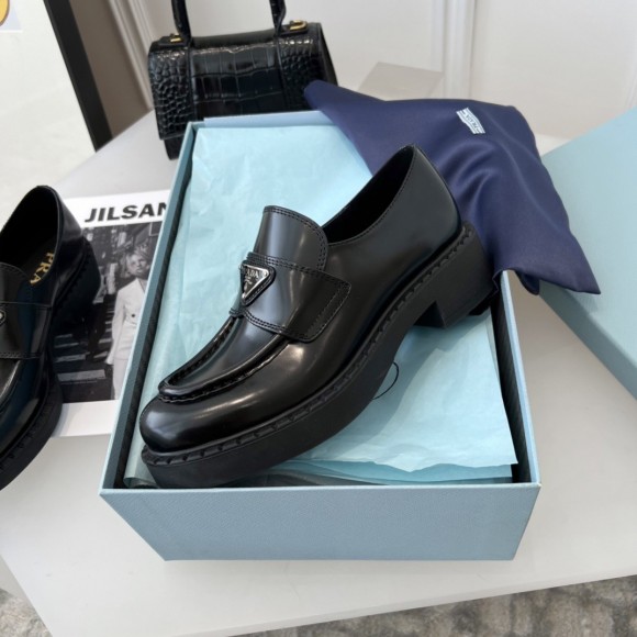 Prada Women's Loafers In Black Brushed Leather Prada Women's Loafers In Black Brushed Leather