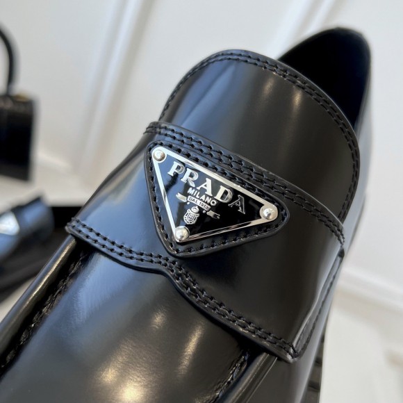 Prada Women's Loafers In Black Brushed Leather Prada Women's Loafers In Black Brushed Leather