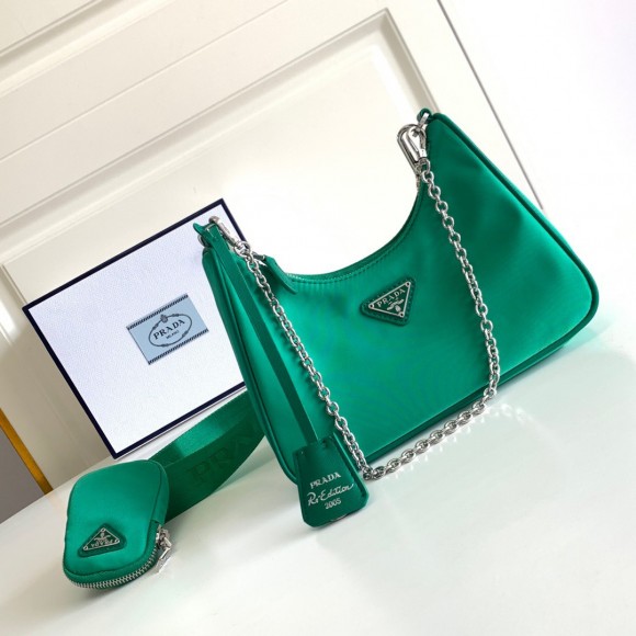 Prada Re-Edition 2005 Shoulder Bag In Green Re-Nylon Prada Re-Edition 2005 Shoulder Bag In Green Re-Nylon