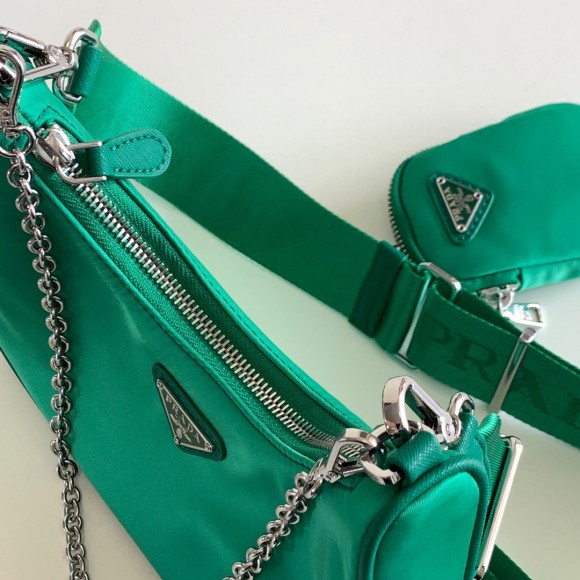 Prada Re-Edition 2005 Shoulder Bag In Green Re-Nylon Prada Re-Edition 2005 Shoulder Bag In Green Re-Nylon