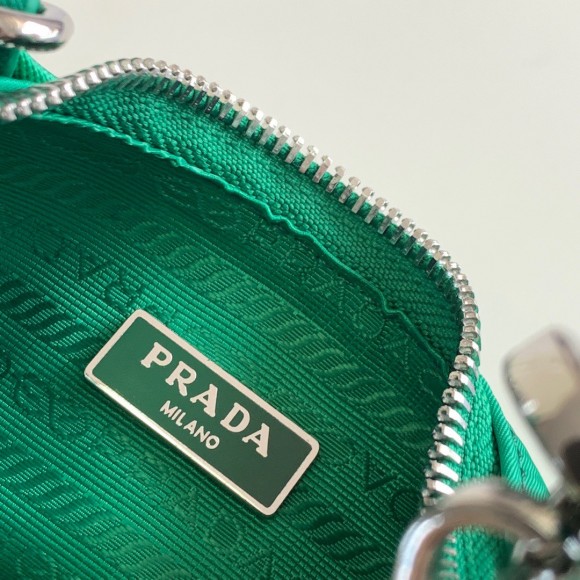 Prada Re-Edition 2005 Shoulder Bag In Green Re-Nylon Prada Re-Edition 2005 Shoulder Bag In Green Re-Nylon