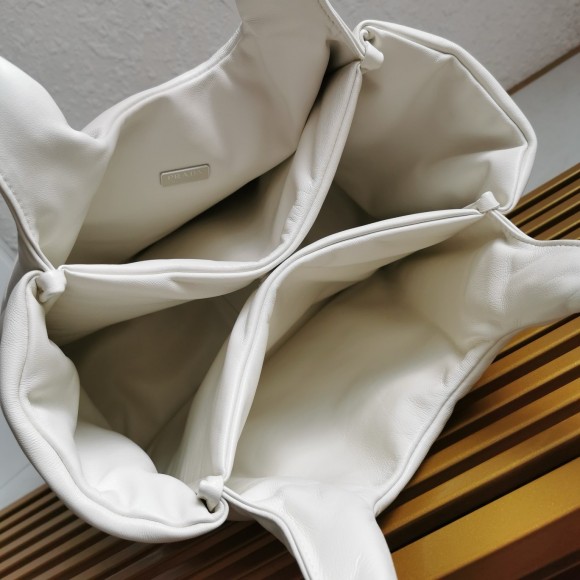 Pra*a medium tote bag in white nappa leather