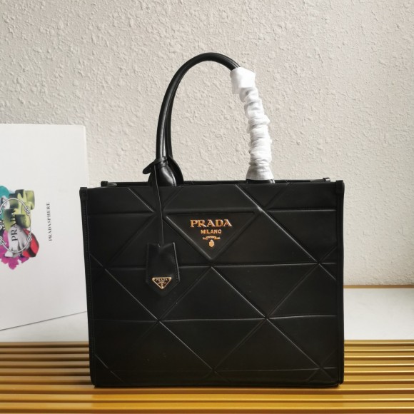 Pra*a symbole medium bag with topstitching in black leather