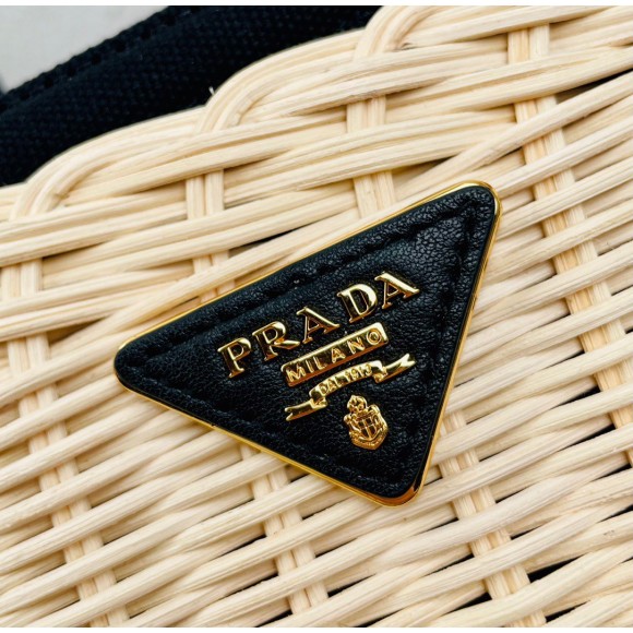 Pra*a tote bag in wicker and black canvas