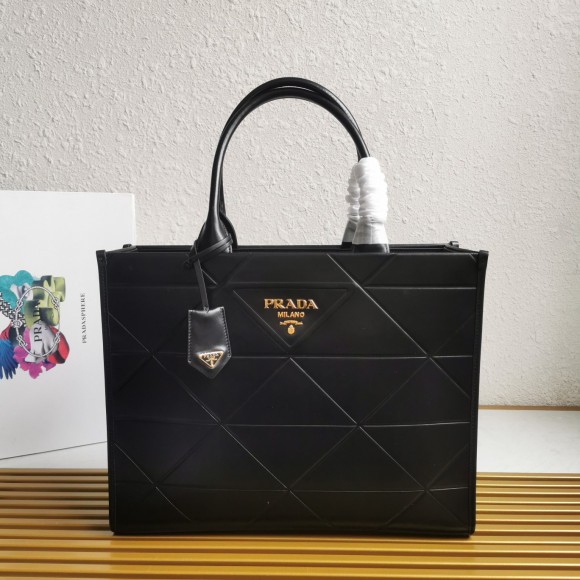 Pra*a symbole large bag with topstitching in black leather