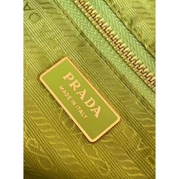 Pra*a re-edition 1995 tote bag in lime green re-nylon