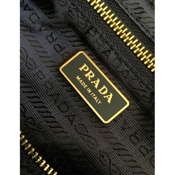 Pra*a re-edition 1995 tote bag in black re-nylon