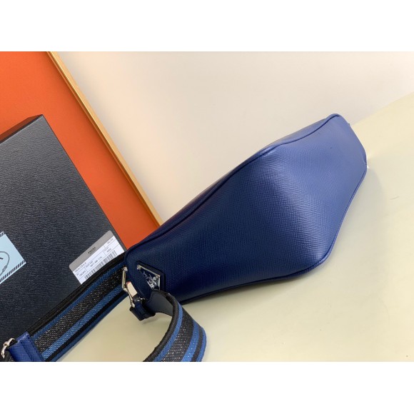 Prada Triangle Shoulder Bag In Blue Saffiano Leather Prada Triangle Shoulder Bag In Blue Saffiano Leather