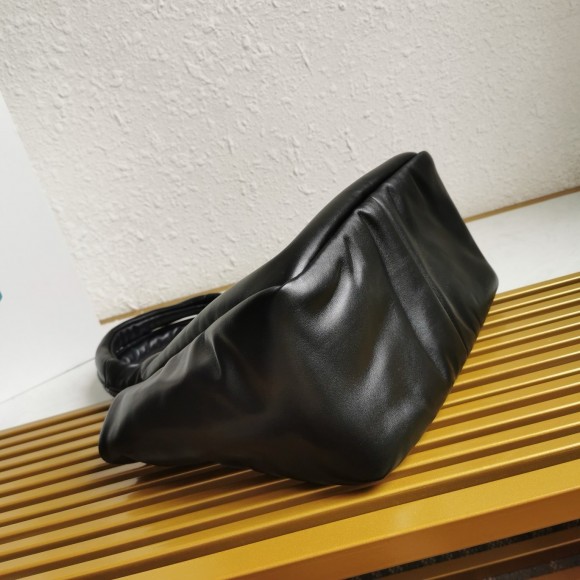 Pra*a medium tote bag in black nappa leather