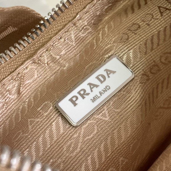 Prada Re-Edition 2005 Shoulder Bag In White Re-Nylon Prada Re-Edition 2005 Shoulder Bag In White Re-Nylon