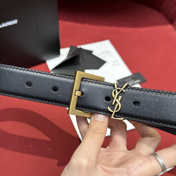 Saint Laurent Cassandre Square Buckle Belt 20MM In Black Leather