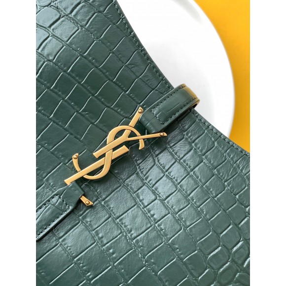 Saint Laurent Le 5 À 7 Hobo Bag in Green Crocodile Embossed Leather Saint Laurent Le 5 À 7 Hobo Bag in Green Crocodile Embossed Leather