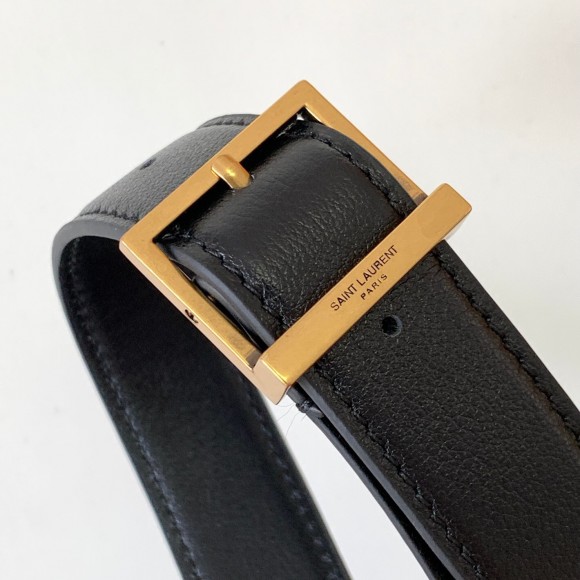 Saint Laurent Le 5 À 7 Soft Small Shoulder Bag in Black Leather Saint Laurent Le 5 À 7 Soft Small Shoulder Bag in Black Leather