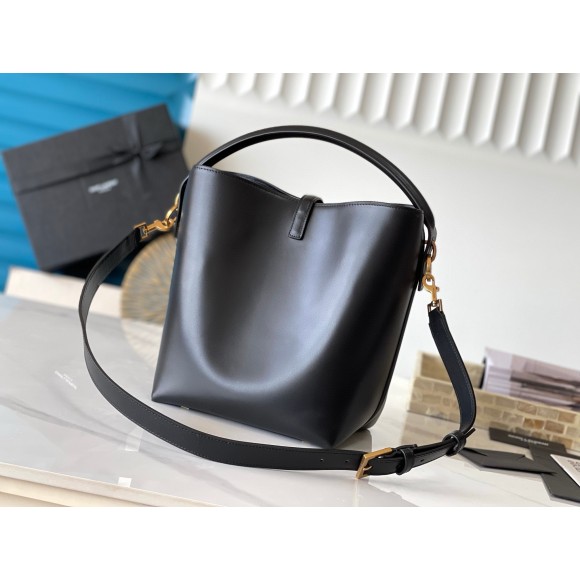 Saint Laurent Le 37 Large Bucket Bag in Black Leather