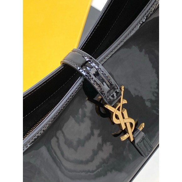 Saint Laurent Le 5 À 7 Hobo Bag in Black Patent Calfskin Saint Laurent Le 5 À 7 Hobo Bag in Black Patent Calfskin