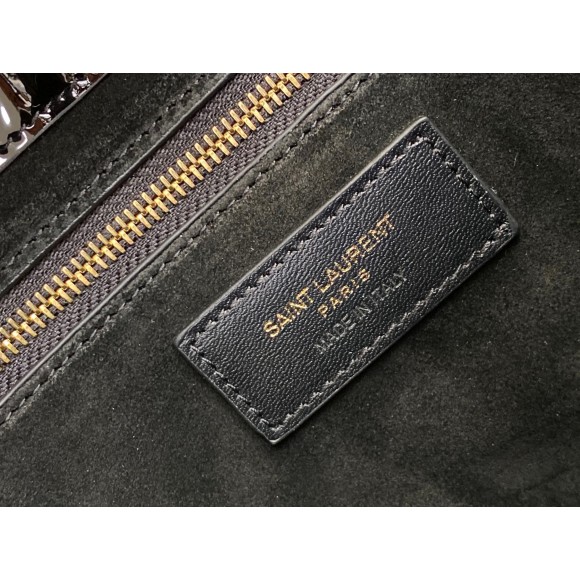 Saint Laurent Le 5 À 7 Hobo Bag in Black Patent Calfskin Saint Laurent Le 5 À 7 Hobo Bag in Black Patent Calfskin