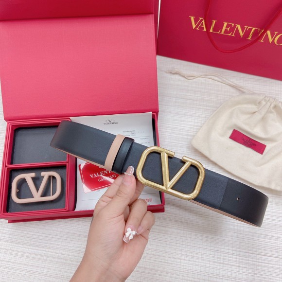 Valentino VLogo Reversible Belt 40mm in Beige and Black Calfskin