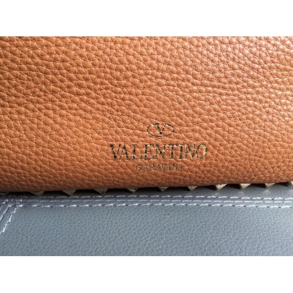 Valentino Rockstud Medium Tote In Brown Grained Leather